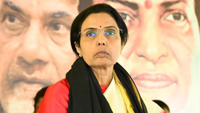 భువనేశ్వరి బస్సు యాత్ర ఖాయమా..?