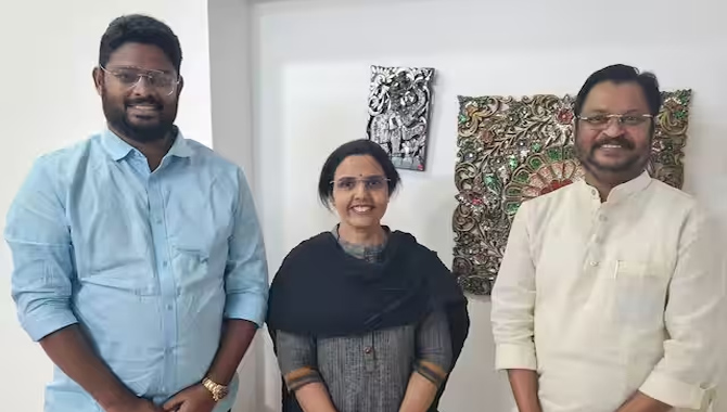 ఎన్ని అక్రమ కేసులు పెట్టినా ఆయన్ను ఏమీ చేయలేరు