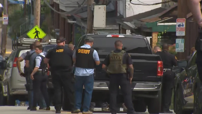 అమెరికాలో మళ్లీ కాల్పులు