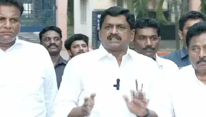 ప్రజా సమస్యలపై పోరాటం కొనసాగించాలి