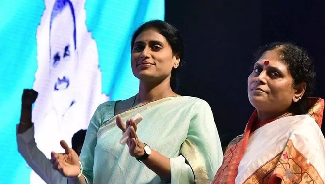 ఎన్నికల బరిలో వైఎస్ షర్మిల, విజయమ్మ