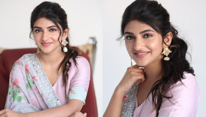 ‘భగవంత్ కేసరి’ నా కెరీర్ లో చాలా ప్రత్యేకంగా గుర్తుండిపోయే చిత్రం : శ్రీ లీల ‘భగవంత్ కేసరి’ నా కెరీర్ లో చాలా ప్రత్యేకంగా గుర్తుండిపోయే చిత్రం : శ్రీ లీల