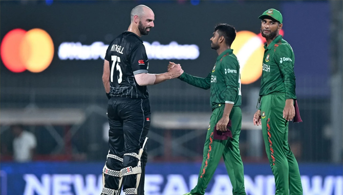 వరల్డ్ కప్‌లో కివీస్ మూడో విజయం.. బంగ్లా చిత్తు!