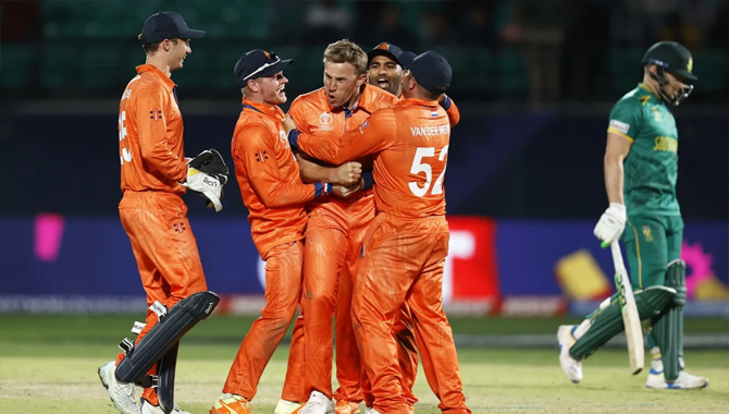 సౌతాఫ్రికాకు షాకిచ్చి చరిత్ర సృష్టించిన నెదర్లాండ్స్