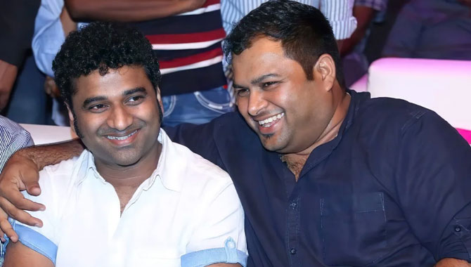 వాళ్లిద‌రి పైనే న‌డుస్తున్న టాలీవుడ్