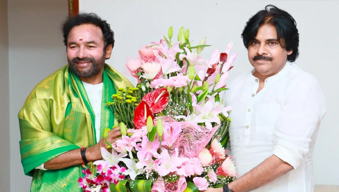 జనసేన అధినేత పవన్ తో కేంద్ర మంత్రి కిషన్ రెడ్డి భేటీ జనసేన అధినేత పవన్ తో కేంద్ర మంత్రి కిషన్ రెడ్డి భేటీ