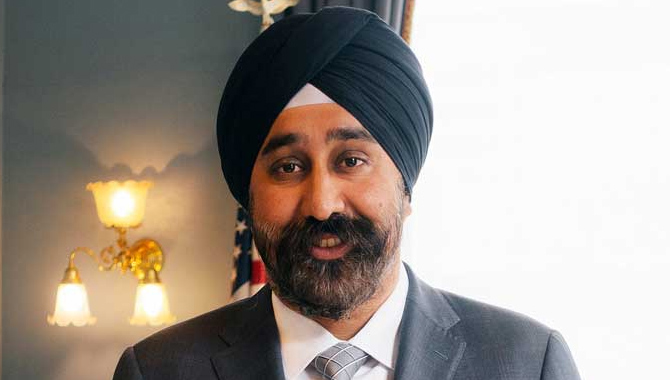 రాజీనామా చేయకపోతే హతమారుస్తాం