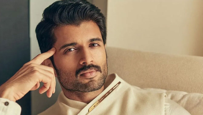 మ‌రోసారి తెర‌పైకి ట్యాక్సీవాలా కాంబో