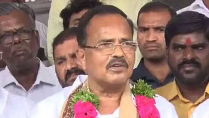 మీరు జైల్లో ఉండి వస్తే.. అందరూ జైలుకు పోవాలా?