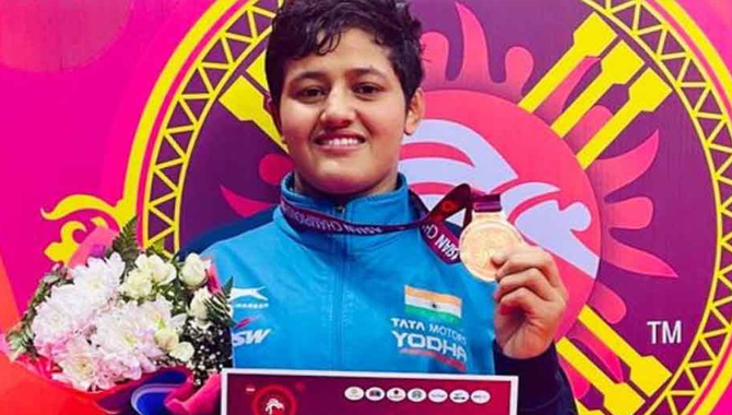 రితికా నయా చరిత్ర!