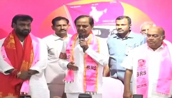 బీఆర్ఎస్ లో చేరిన నాగం, విష్ణువర్దన్ రెడ్డి