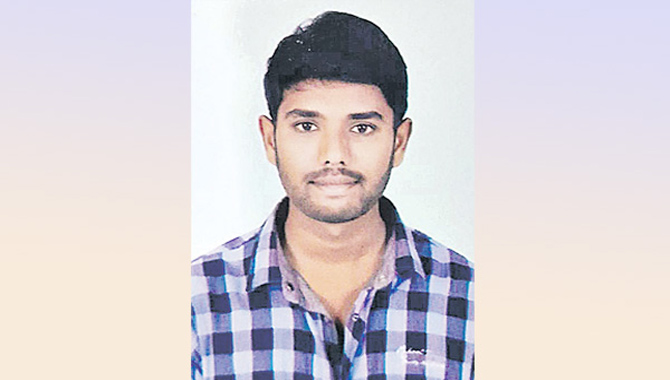 అమెరికాలో ఖమ్మం విద్యార్థిపై దుండగుడు కత్తితో దాడి