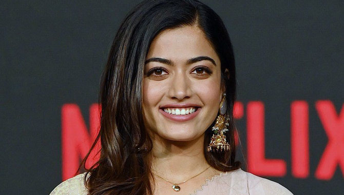 ర‌ష్మికకు స‌పోర్ట్‌గా వేలాది మంది