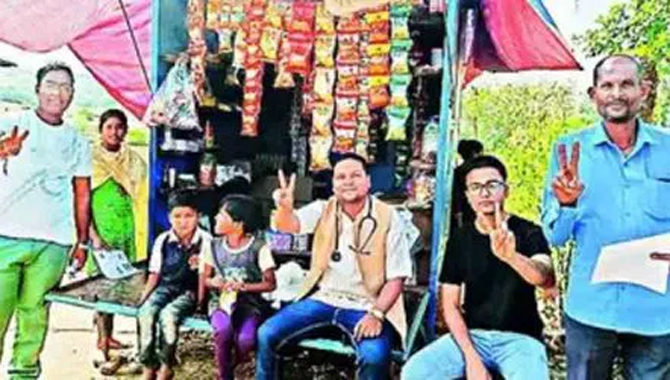 ఎన్నికల బరిలో ప్రభుత్వ వైద్యుడు.. ఓడిపోతే తిరిగి ఉద్యోగంలోకి