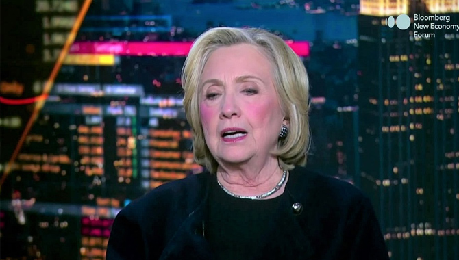 రెండు దేశాలకు కొత్త నాయకత్వం కావాలి : హిల్లరీ క్లింటన్