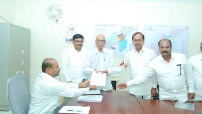 తెలంగాణ అసెంబ్లీ ఎన్నికలు.. ముగిసిన నామినేషన్ల గడువు తెలంగాణ అసెంబ్లీ ఎన్నికలు.. ముగిసిన నామినేషన్ల గడువు