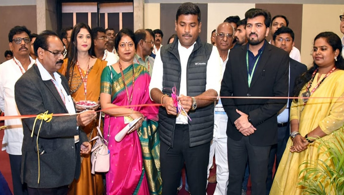 ఏపీ పెవిలియన్ ను ప్రారంభించిన మంత్రి అమర్‌నాథ్‌