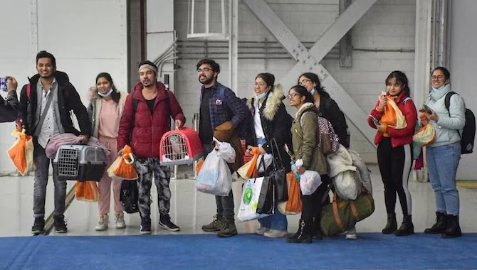 భారతీయ విద్యార్థులకు రష్యా  ఓ ఆఫర్