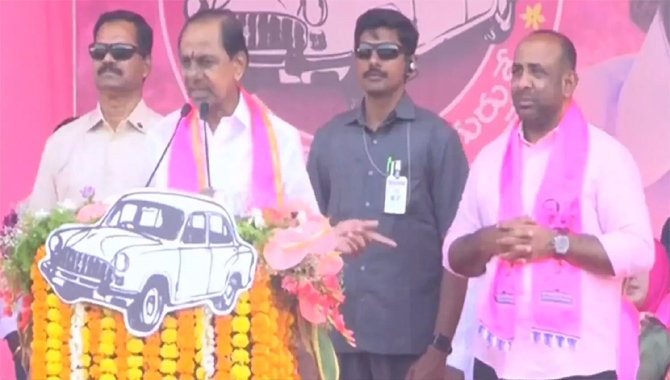 ఆ పార్టీ  గెలిస్తే ధరణి బంగాళాఖాతానికి.. రైతులు అరేబియా సముద్రంలోకి