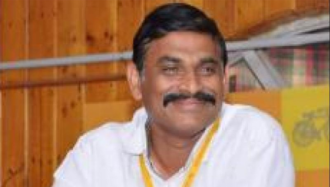 అలా చెప్పడం పోలీసులకు సిగ్గుచేటుగా లేదా?