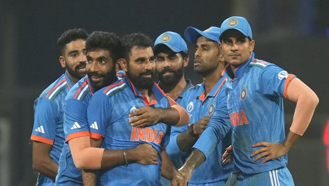 షమీ సూపర్ షో.. కివీస్‌ను చిత్తుచేసి ఫైనల్‌లో అడుగు పెట్టిన భారత్