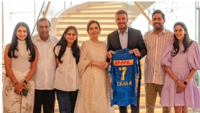 డేవిడ్ బెక్ హమ్ కు అంబానీ కుటుంబం ఆతిథ్యం