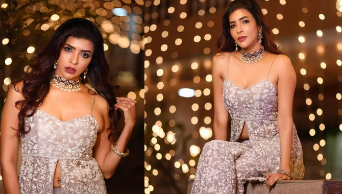 మంచు ల‌క్ష్మి హాట్ క్లీవేజ్ షో