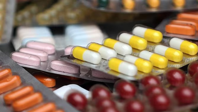 అమెరికా నుంచి కొన్ని ఔషధాలు వెనక్కి అమెరికా నుంచి కొన్ని ఔషధాలు వెనక్కి