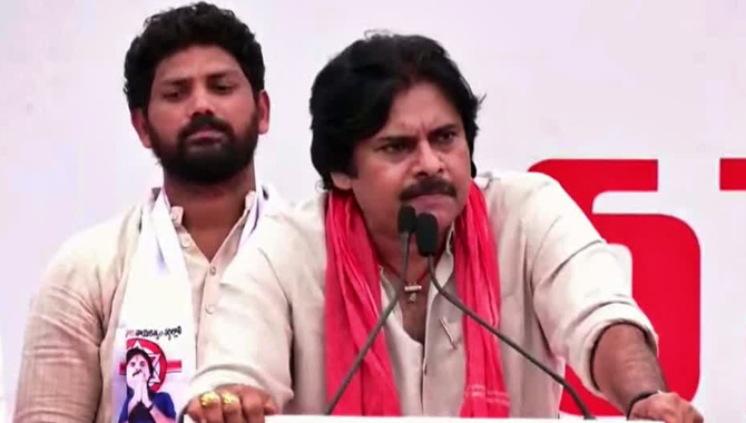 స్నేహమంటే ఎలా పవన్..?