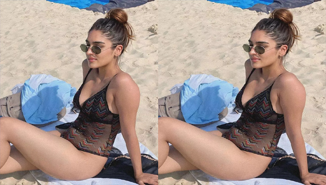 బికినీలో రిలాక్స్ మోడ్ లో యుక్తి త‌రేజా