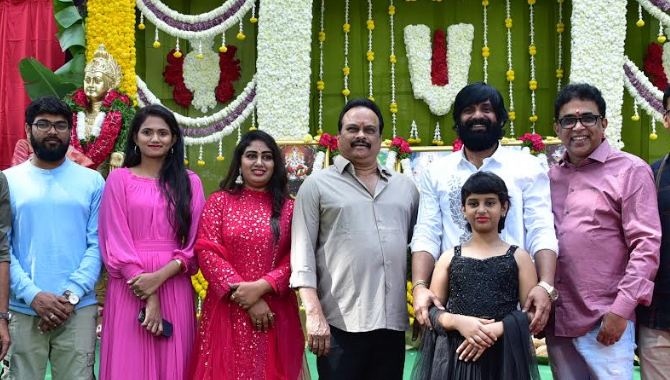 వరలక్ష్మీ శరత్ కుమార్ ‘కూర్మ నాయకి’ గ్రాండ్ గా ప్రారంభం  