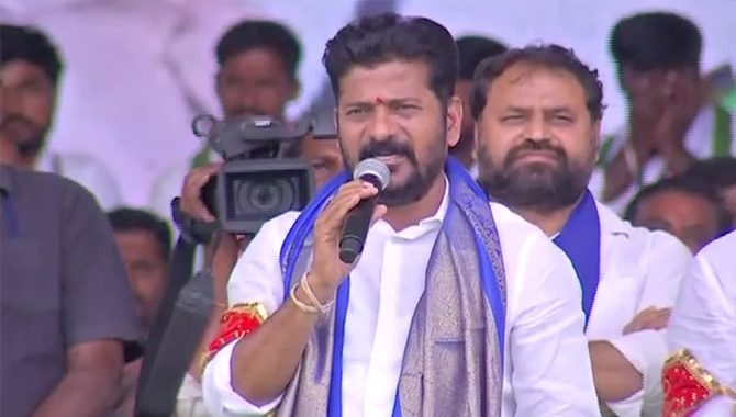 10 రోజుల్లో వస్తాం.. రూ.15 వేలు ఇస్తాం ఆందోళన వద్దు