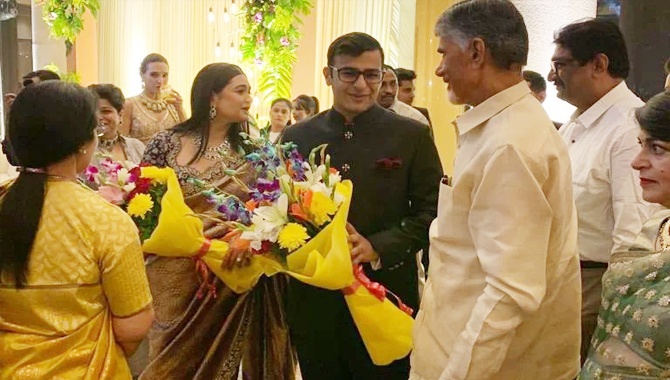 సిద్ధార్థ లూథ్రా కుమారుడి వివాహ రిసెప్షన్ కు చంద్రబాబు దంపతులు