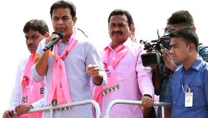 ఆయనకు లోకల్, నాన్ లోకల్ ఉంటుందా? : మంత్రి కేటీఆర్