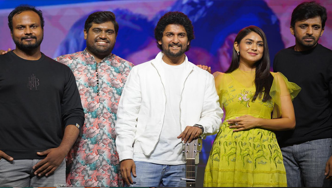 ‘హాయ్ నాన్న’ తప్పకుండా పెద్ద బ్లాక్ బస్టర్ అవుతుంది : గ్రాండ్ మ్యూజికల్ నైట్ ఈవెంట్ లో నాని