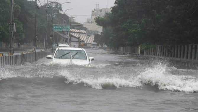 చెన్నై.. కన్నీటి చెరువై..