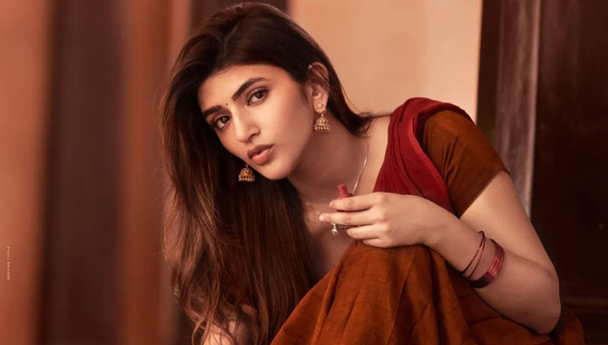 గుంటూరు కారంపైనే ఆశ‌లు పెట్టుకున్న శ్రీలీల‌