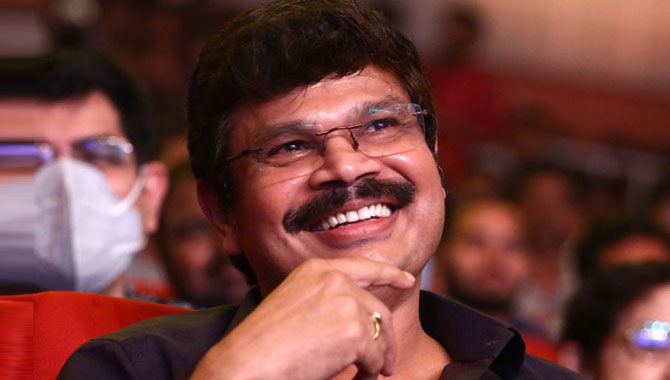 ఆ విష‌యంలో డైల‌మాలో ప‌డ్డ బోయ‌పాటి