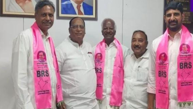 ఎమ్మెల్సీ  పదవులకు ముగ్గురు బీఆర్ఎస్ నేతలు రాజీనామా