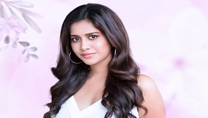 బర్త్ డే విశెస్ టు యంగ్ అండ్ టాలెంటెడ్ హీరోయిన్ నభా నటేష్