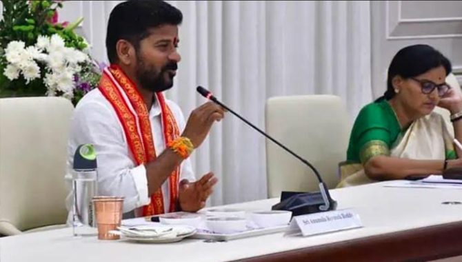 తాజాలకు భద్రత.. మాజీలకు తొలగింపు