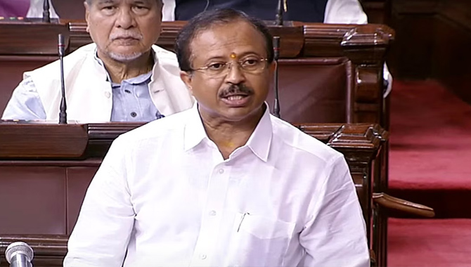 భారత్ నుంచి అమెరికాకు 2 లక్షల అక్రమ వలసదారులు