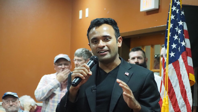 అధ్యక్ష ఎన్నికల ప్రచారంలో వివేక్ రామస్వామి… ఇతర అభ్యర్థుల కంటే అధ్యక్ష ఎన్నికల ప్రచారంలో వివేక్ రామస్వామి… ఇతర అభ్యర్థుల కంటే