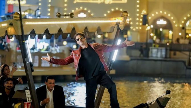 Dunki Fever Takes Over Dubai! Trailer of SRK starrer Dunki illuminates Burj Khalifa, Stunning Drone Show Lights Up the Sky. Watch Now!