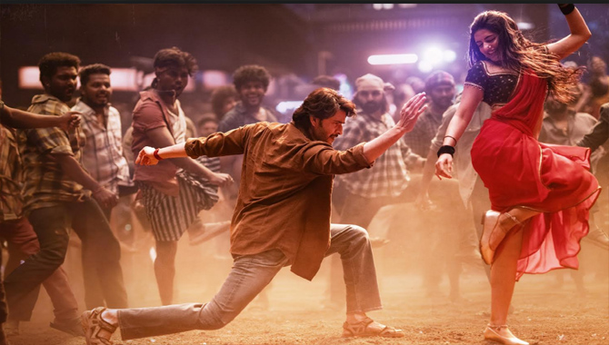 Guntur Kaaram Super Mass Song Kurchi Madathapetti is Out Now! Superstar Mahesh Babu Trivikram Srinivas Haarika Hassine Creations Guntur Kaaram Super Mass Song Kurchi Madathapetti Is Out Now