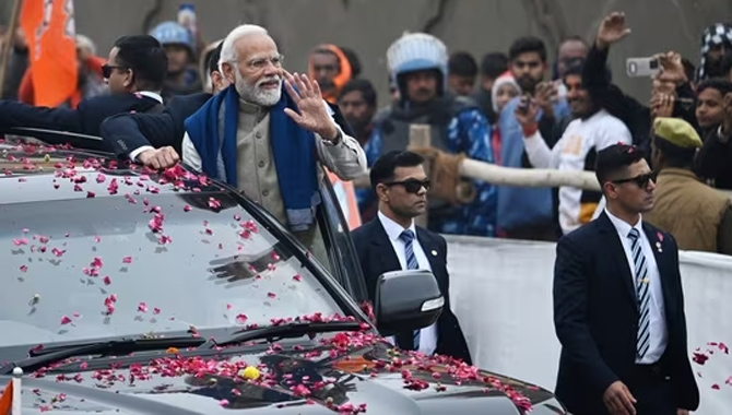 అయోధ్యలో ప్రధాని మోదీ రోడ్ షో