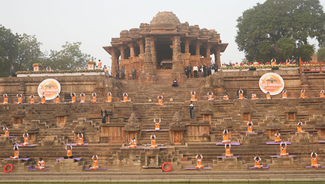 గుజరాత్ ప్రభుత్వం సరికొత్త రికార్డు