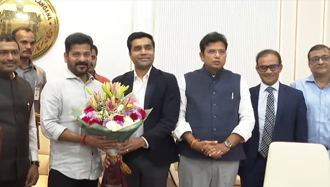 తెలంగాణలో పెట్టుబడులు పెట్టేందుకు సిద్ధం : అదానీ గ్రూప్