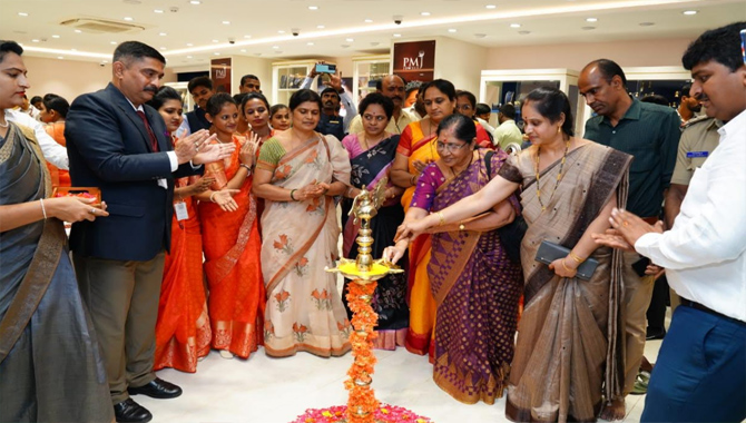 PMJ Jewels launches new store in Bellary