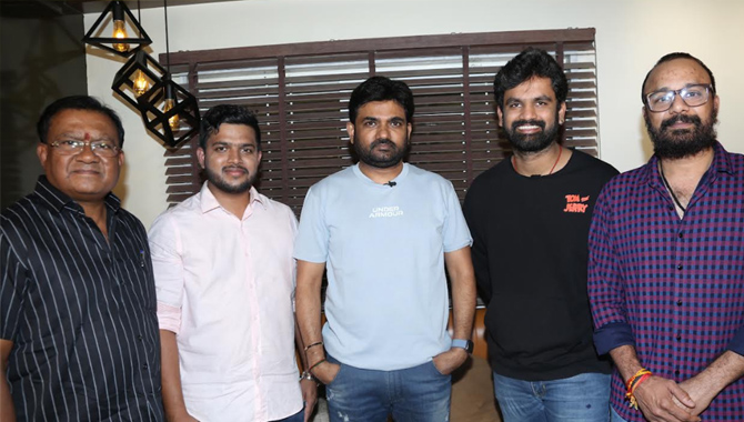 ‘ముఖ్య గమనిక‌’ టీజర్ చాలా ప్రామిసింగ్‌గా ఉంది.. : ద‌ర్శ‌కుడు మారుతి